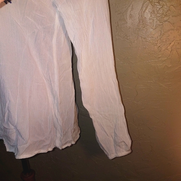 JACHS Girlfriend White Cold Shoulder Embroidered Flowy Peasant Top Shirt Blouse - Picture 9 of 14